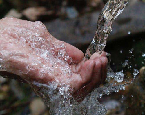 HOW TO TEST THE PURITY OF YOUR DRINKING WATER